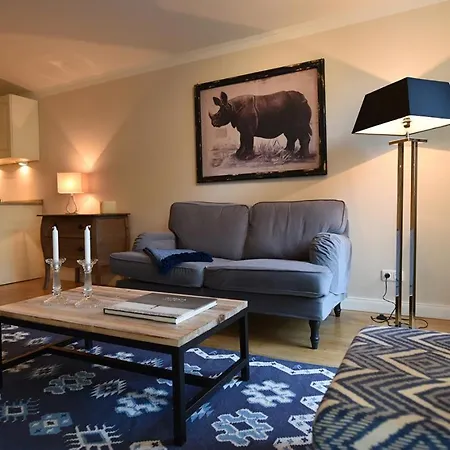 Zentrale Whg Naehe Der Alster Mit Parkplatz Apartment